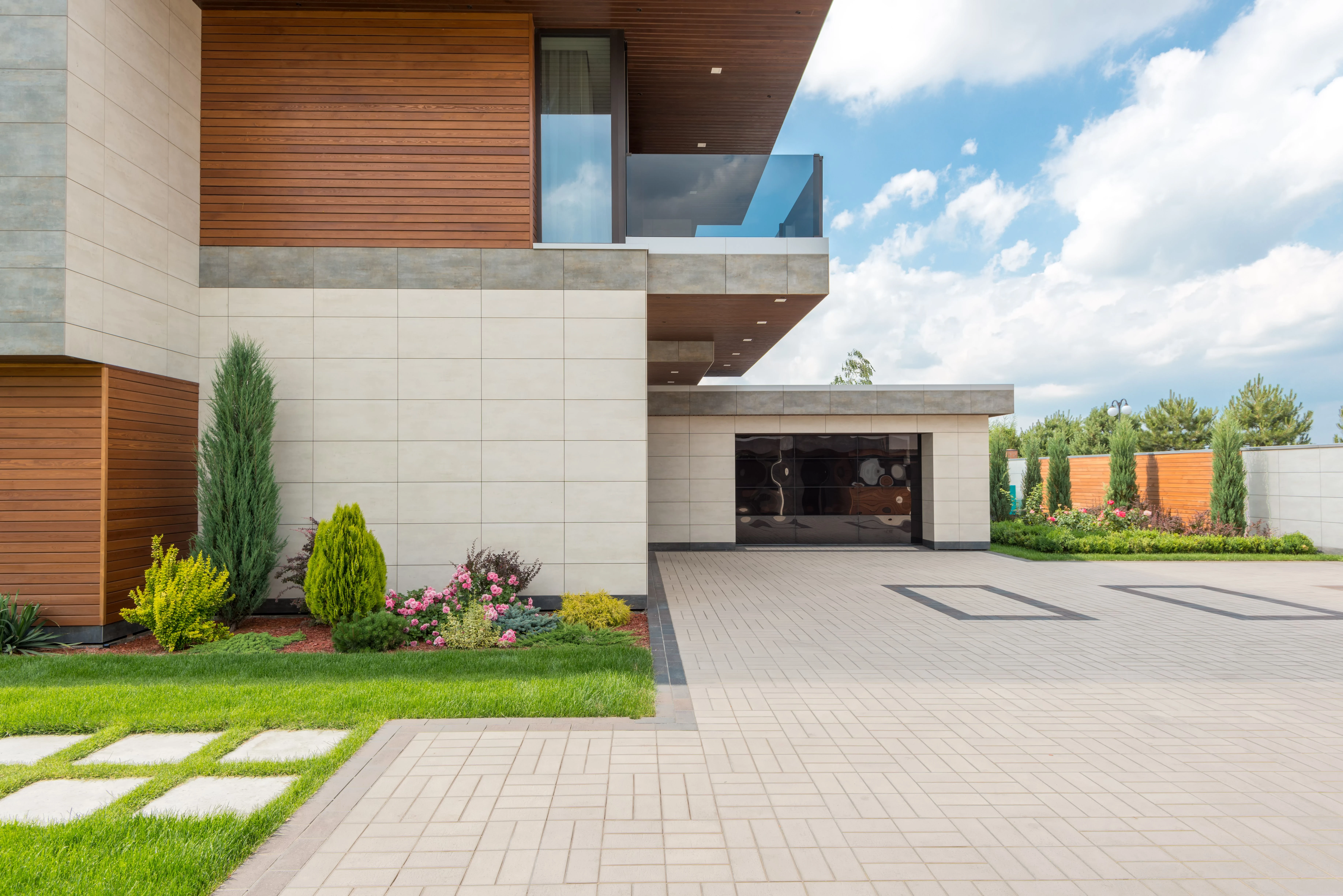 Residential garage door in Lighthouse Point